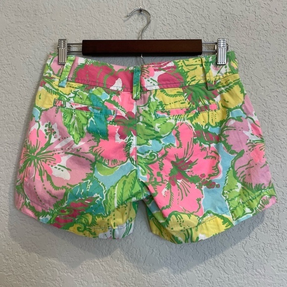 Lilly Pulitzer The Callahan Shorts in Shirley Blue Big Flirt - Picture 3 of 6